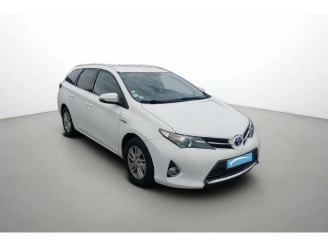 Toyota Auris image 1