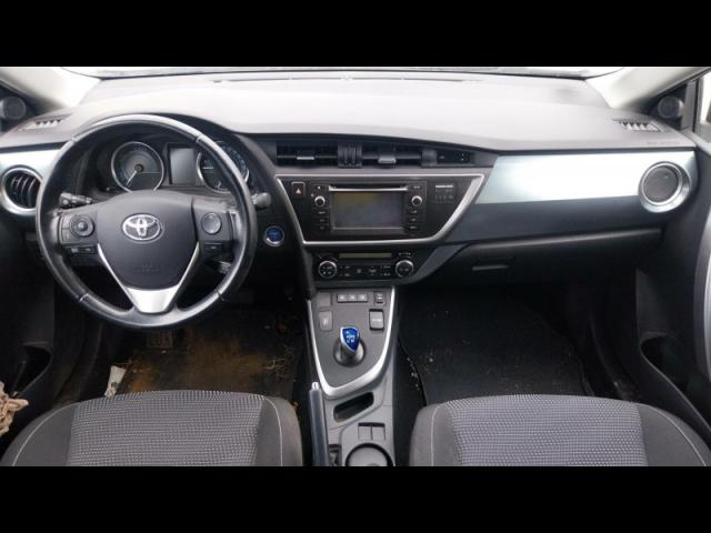 Toyota Auris image 5