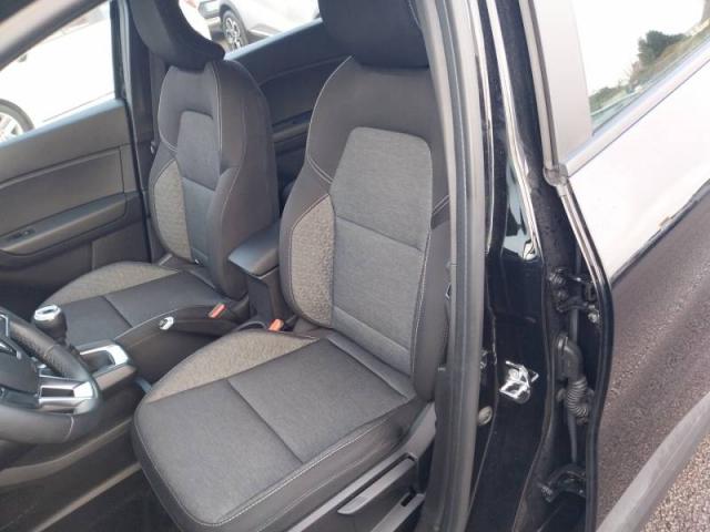 Renault Captur image 2