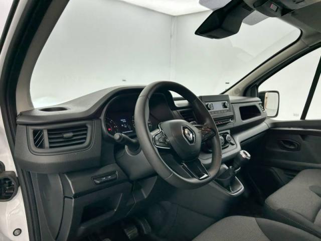 Renault Trafic image 1