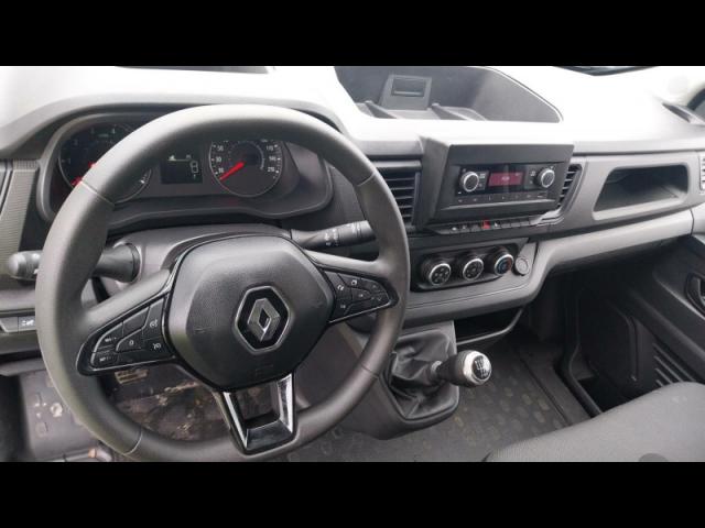 Renault Trafic image 3