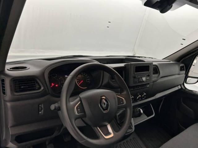 Renault Master image 1