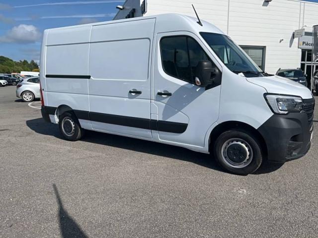 Renault Master image 1