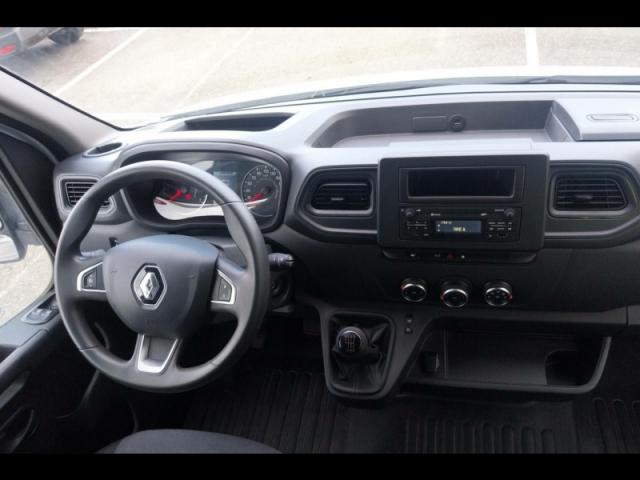 Renault Master image 8