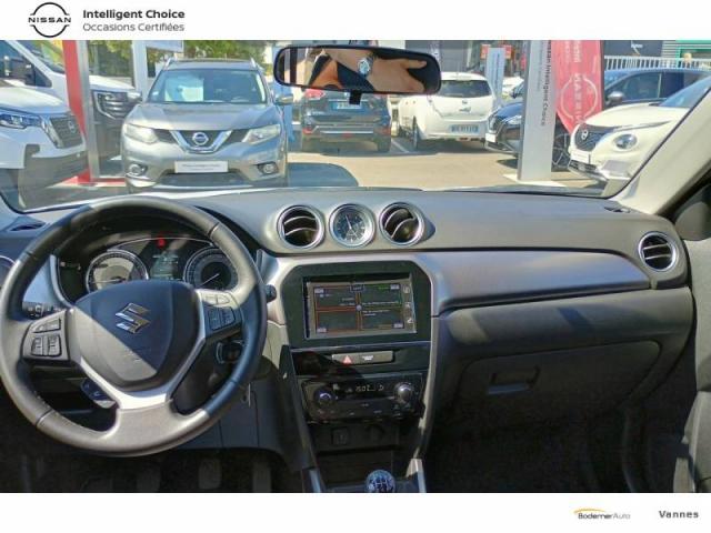 Suzuki Vitara image 6