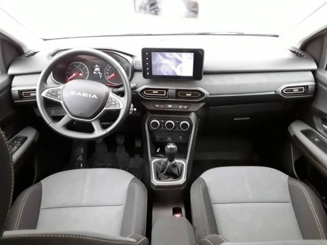 Dacia Sandero image 2