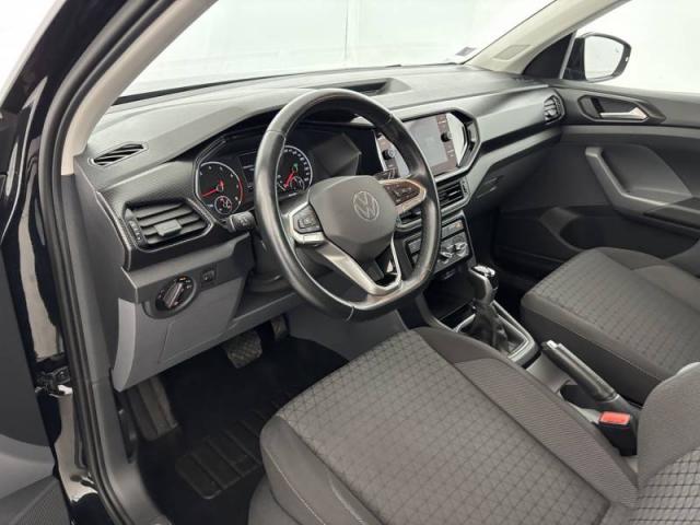 Volkswagen T-Cross image 1