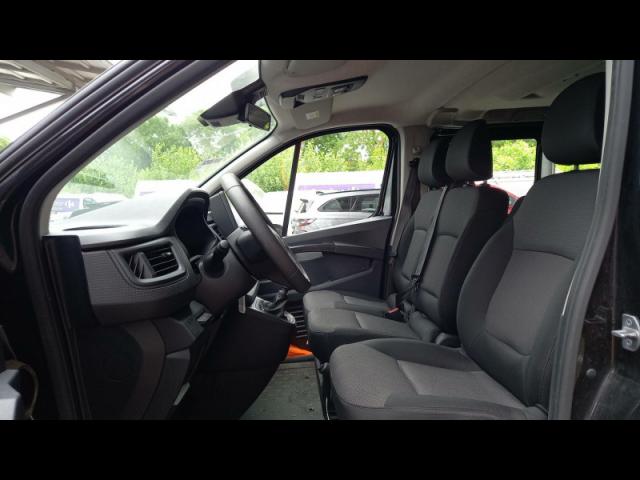 Renault Trafic image 2
