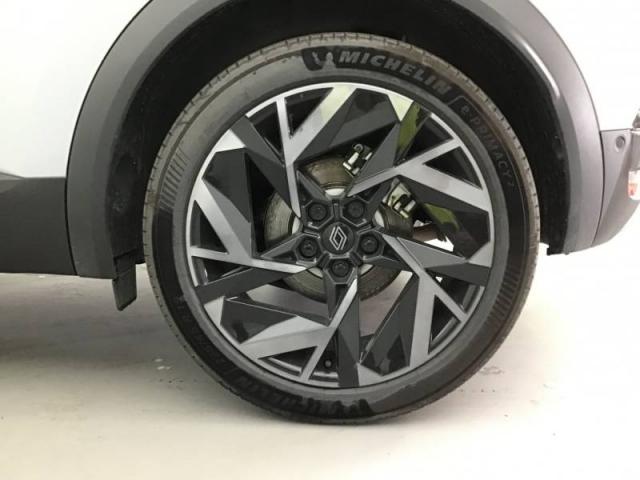 Renault Captur image 2