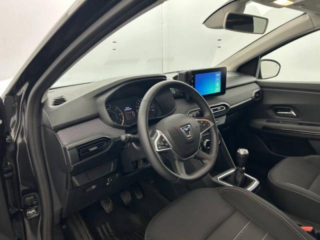 Dacia Jogger image 1