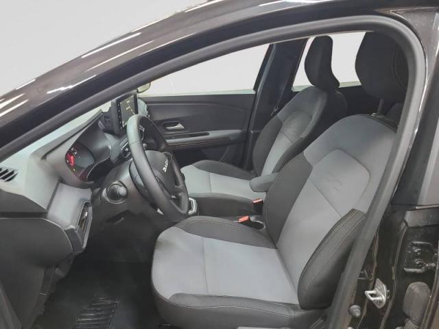 Dacia Sandero image 2