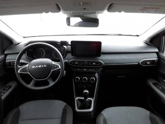 Dacia Sandero image 2