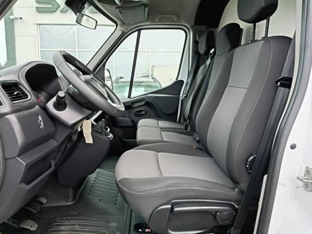 Renault Master image 8