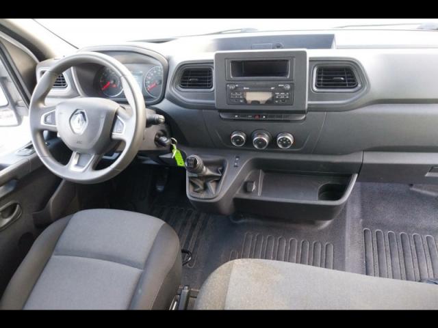Renault Master image 2