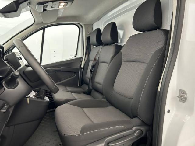 Renault Trafic image 1