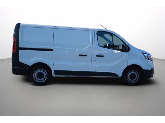 Renault Trafic image 2