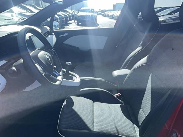 Renault Clio image 9