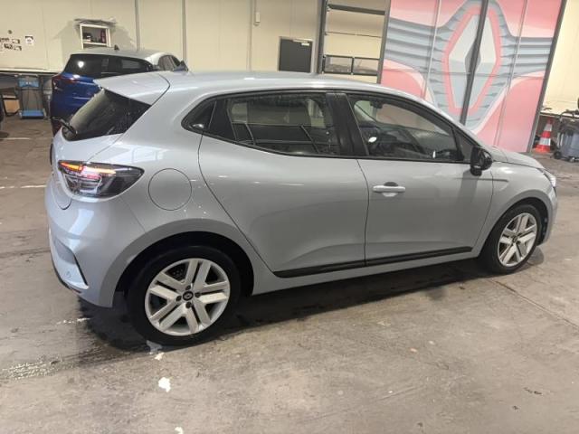 Renault Clio image 6