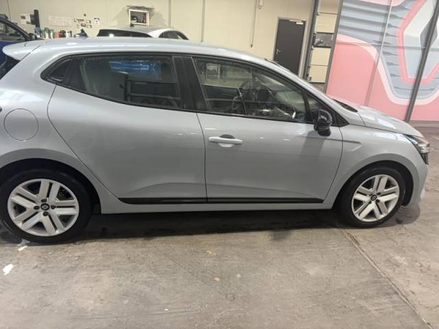 Renault Clio image 7