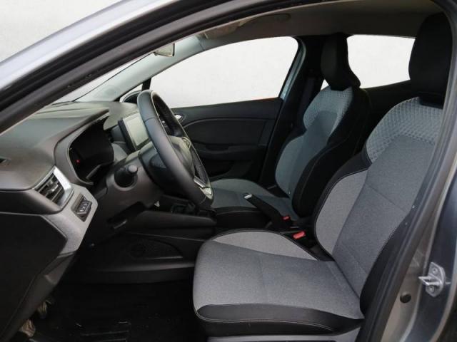 Renault Clio image 9