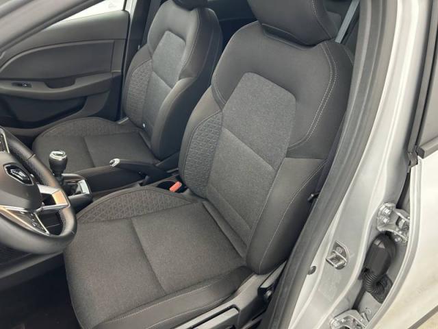 Renault Clio image 8
