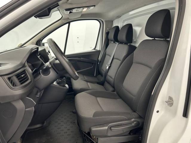 Renault Trafic image 3