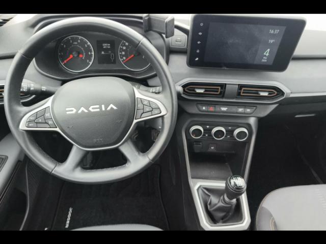 Dacia Jogger image 1