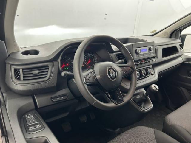 Renault Trafic image 8
