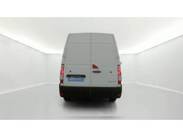 Renault Master image 2