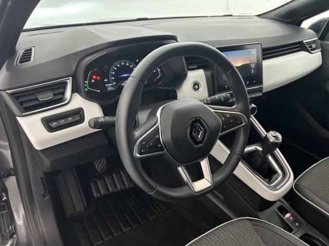 Renault Clio image 1