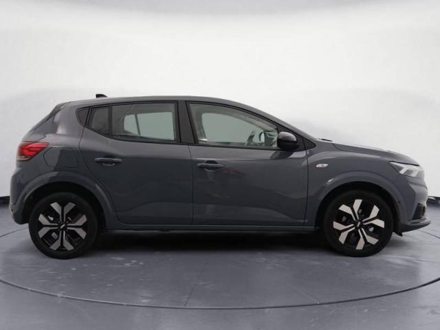 Dacia Sandero image 2