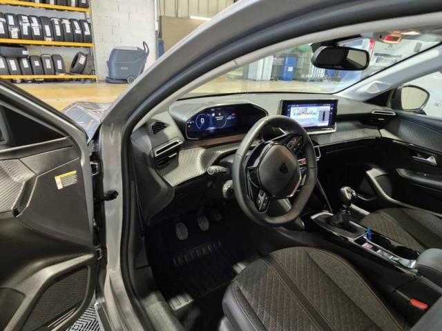 Peugeot 208 image 6