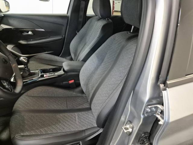 Peugeot 208 image 4