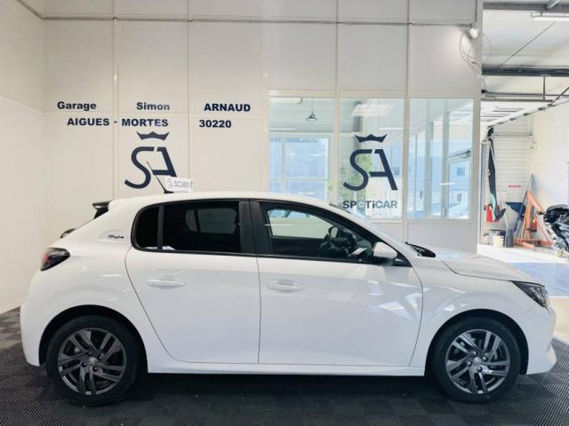 Peugeot 208 image 5