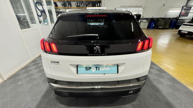 Peugeot 3008 image 2
