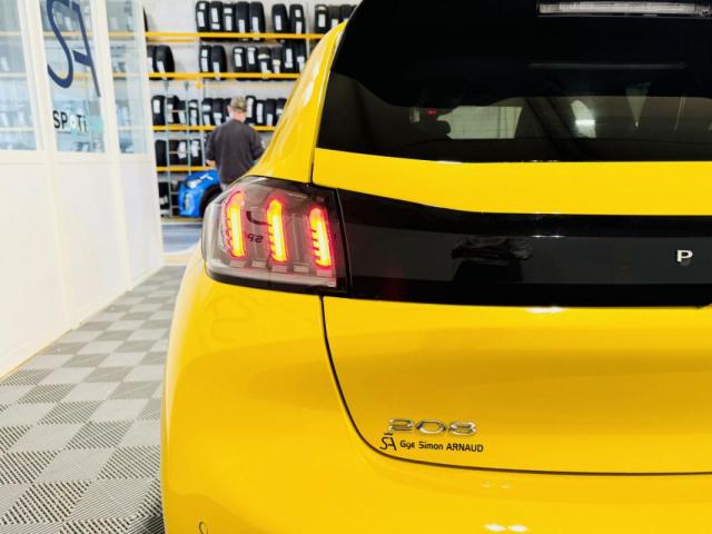 Peugeot 208 image 2