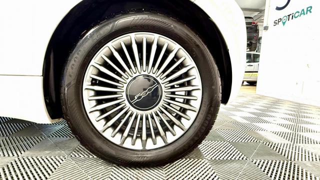 Fiat 500 image 9