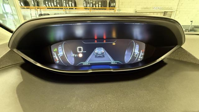 Peugeot 3008 image 3
