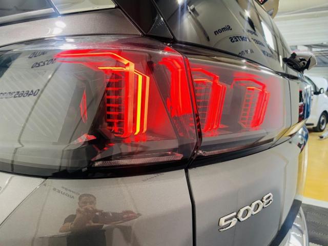 Peugeot 5008 image 9