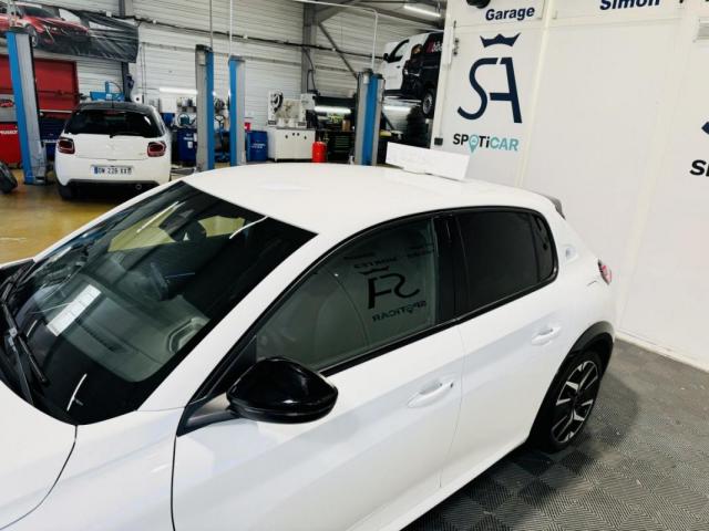 Peugeot 208 image 7