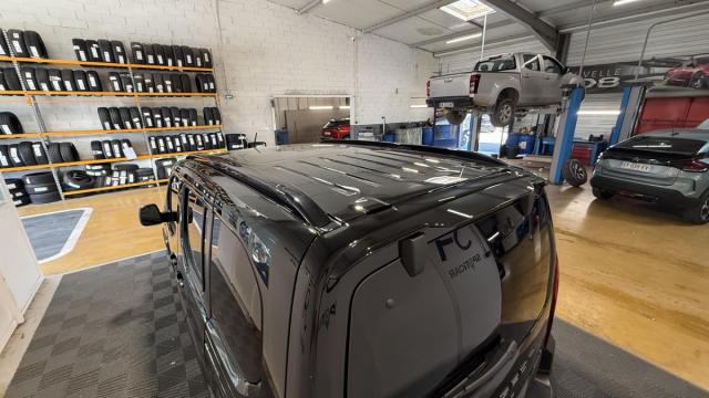 Peugeot Rifter image 9