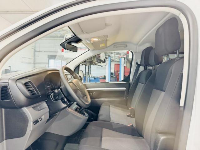 Citroen Jumpy image 2