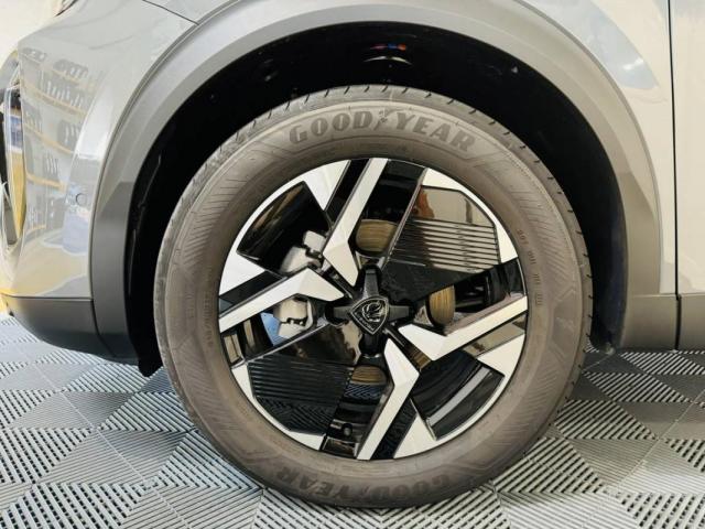 Peugeot 2008 image 9
