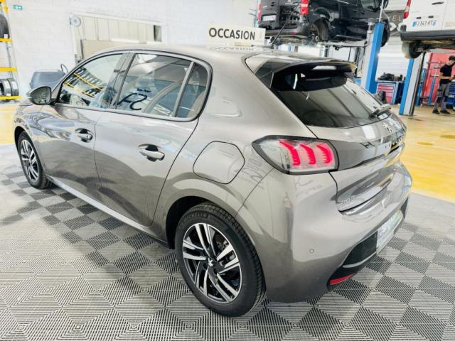 Peugeot 208 image 2