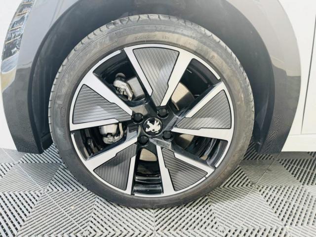Peugeot E-208 image 7