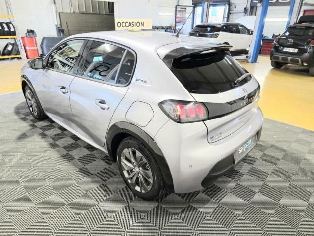 Peugeot E-208 image 7