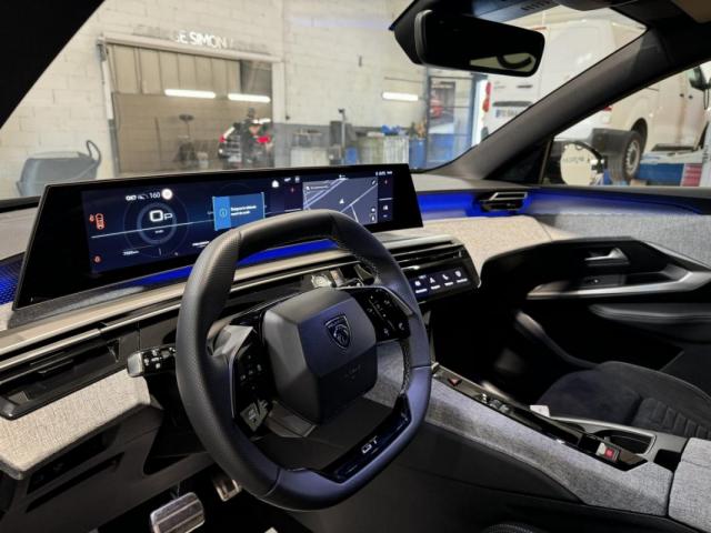Peugeot 5008 image 2