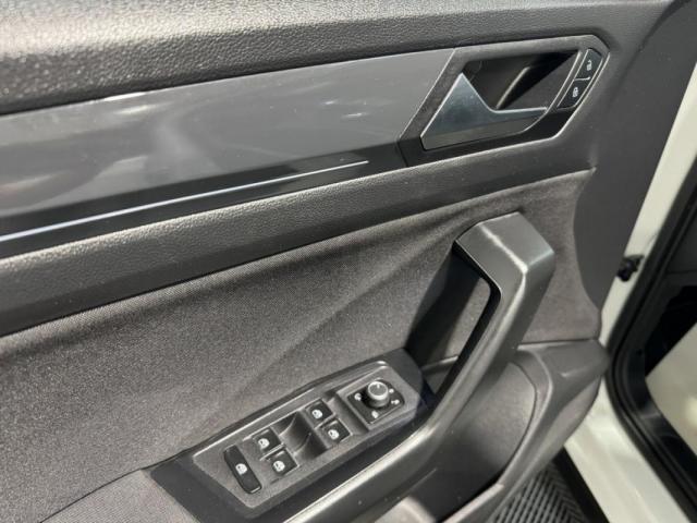 Volkswagen T-Roc image 4