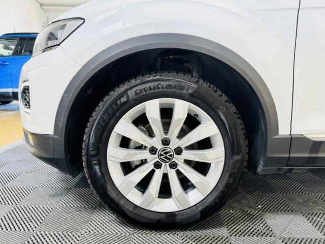 Volkswagen T-Roc image 8