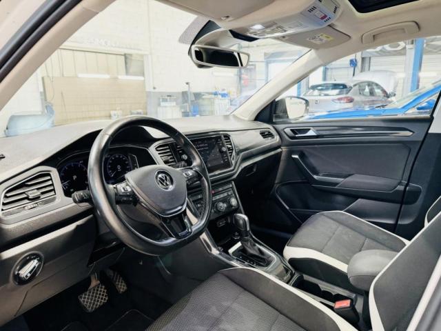 Volkswagen T-Roc image 9